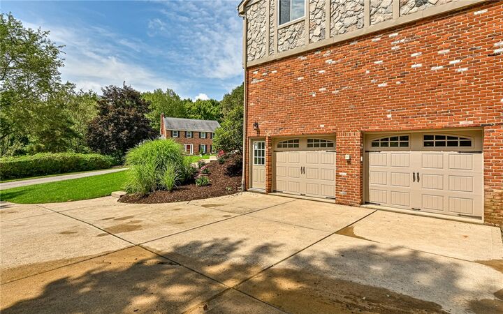Property Photo:  10022 Oakridge Dr  PA 15090 