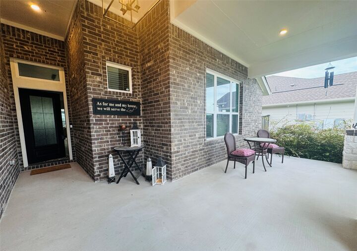 Property Photo:  142 Willamette Way  TX 78640 