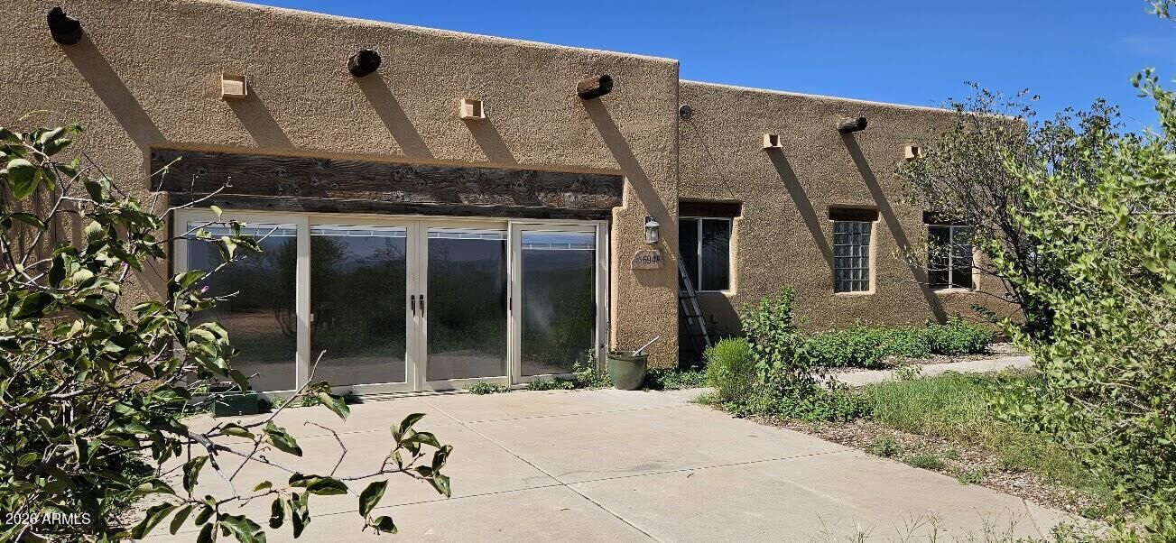 Property Photo: 6948 E Horsethief Draw Road AZ 85635