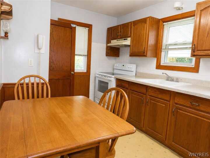 Property Photo: 7866 Zimmerman Rd NY 14075