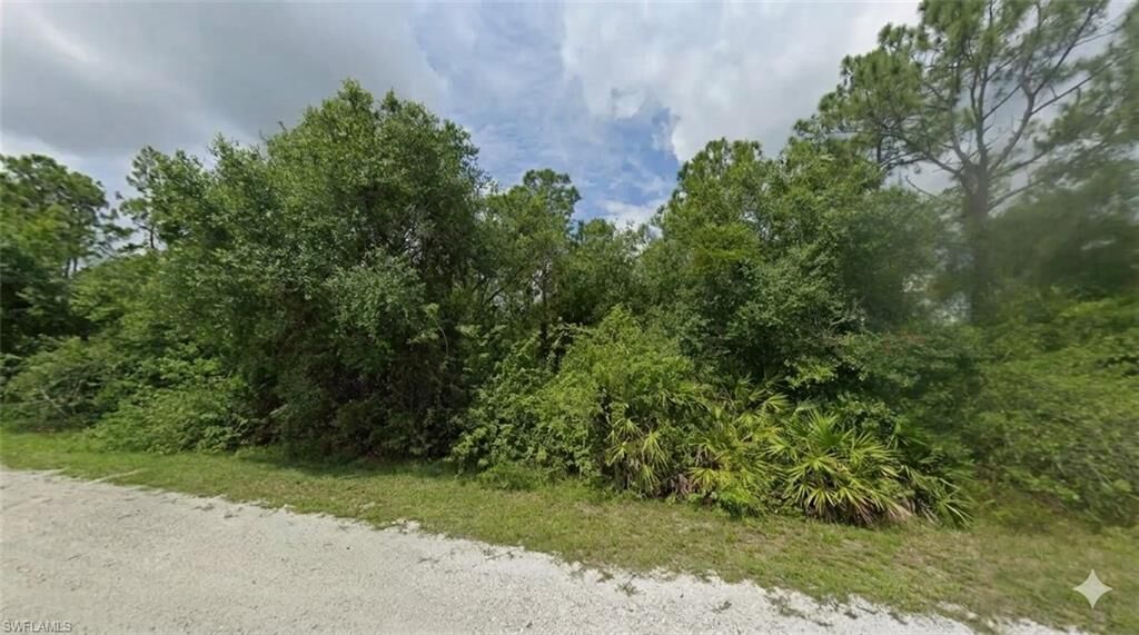 Property Photo:  760 S Shetland St  FL 33440 
