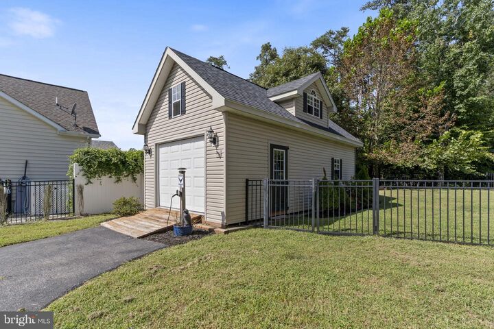 Property Photo: 39809 Grandview Haven Drive MD 20659