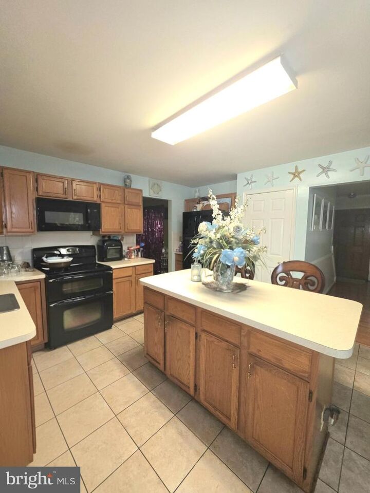 Property Photo: 9506 Tellico Place MD 20735