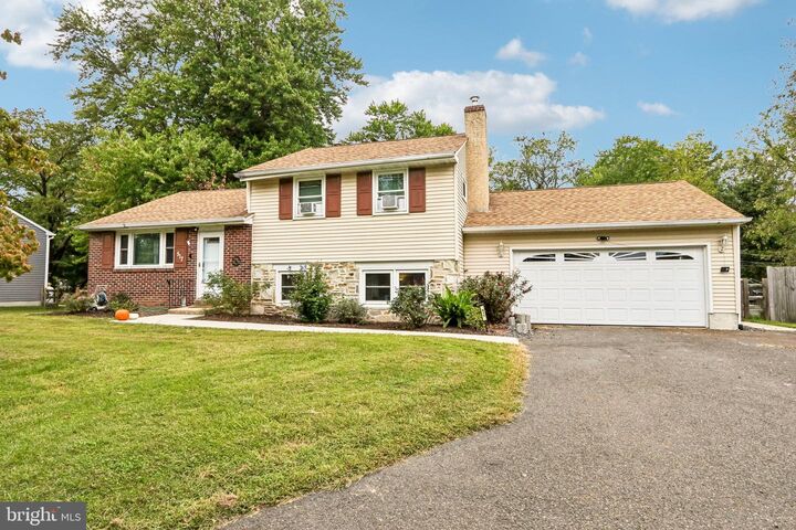 Property Photo: 517 Lexington Avenue PA 18914