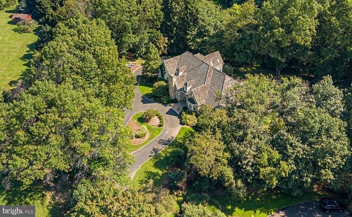 Property Photo:  5 Mercer Gate Drive  PA 18901 