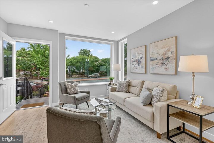 Property Photo: 1516 North Carolina Avenue NE 2 DC 20002