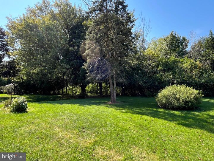 Property Photo: 4674 Pheasant Run N PA 19606