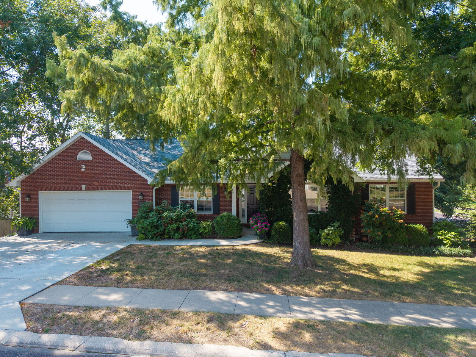 Property Photo: 3005 Greenbriar Dr MO 65203