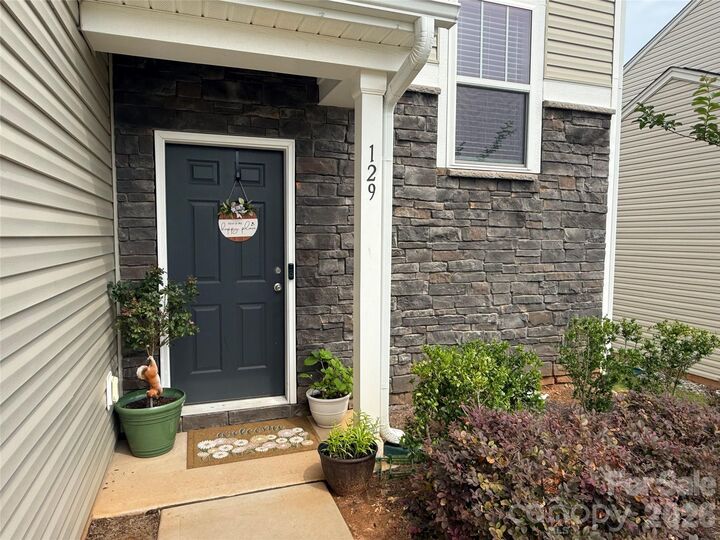 Property Photo: 129 Mooring Drive NC 28677