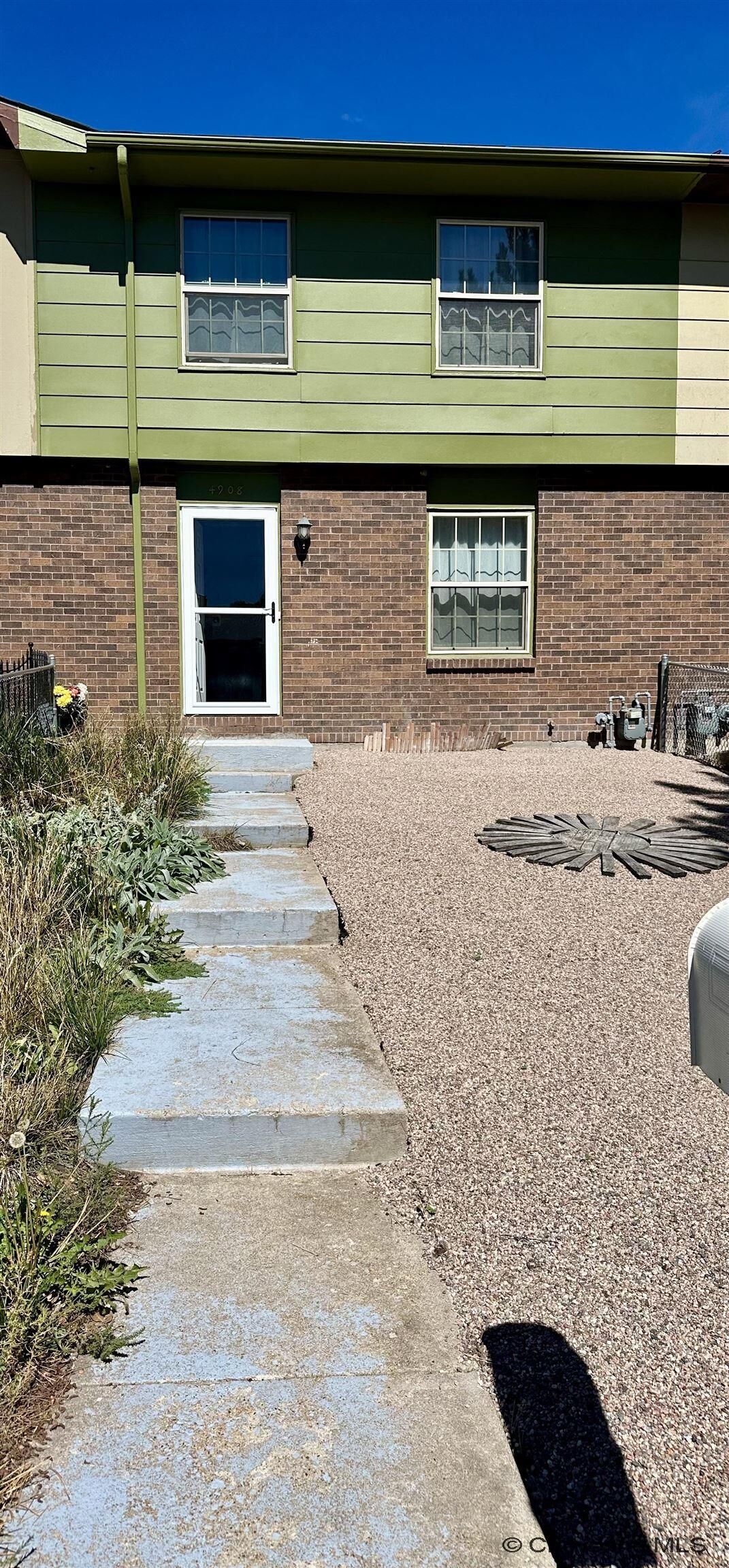 Property Photo: 4908 E 14th St WY 82001