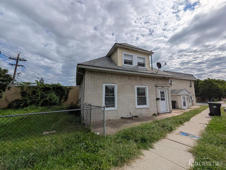 Property Photo:  121 Kossuth Street  NJ 08873 
