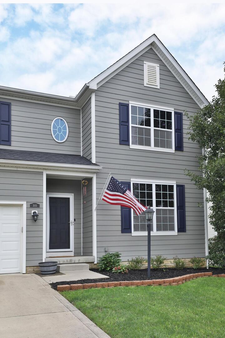 Property Photo:  305 Lillian Drive  OH 43147 