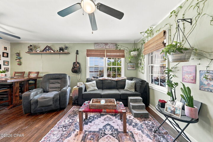Property Photo: 1434 W 10th Street FL 32401
