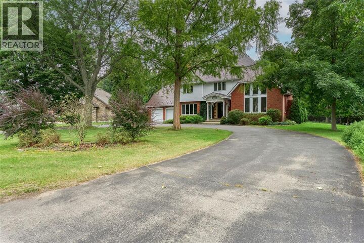 Photo de la propriété:  1821 Blackwell Road  ON N7T 7H4 
