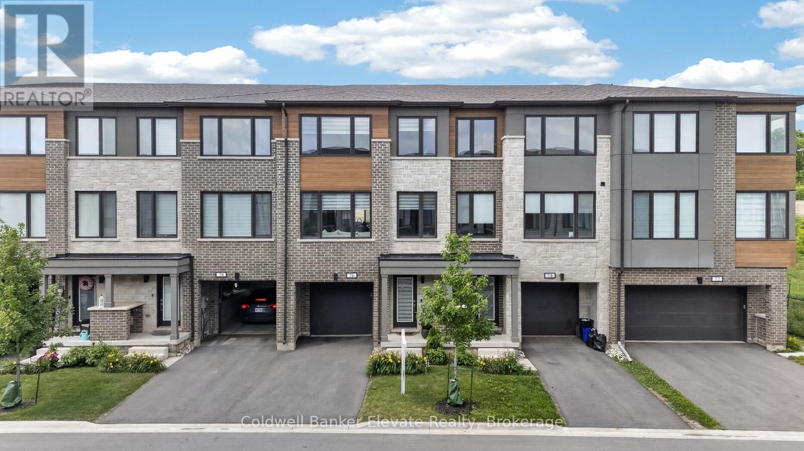 Property Photo:  76 Windtree Way  ON L7G 0P6 