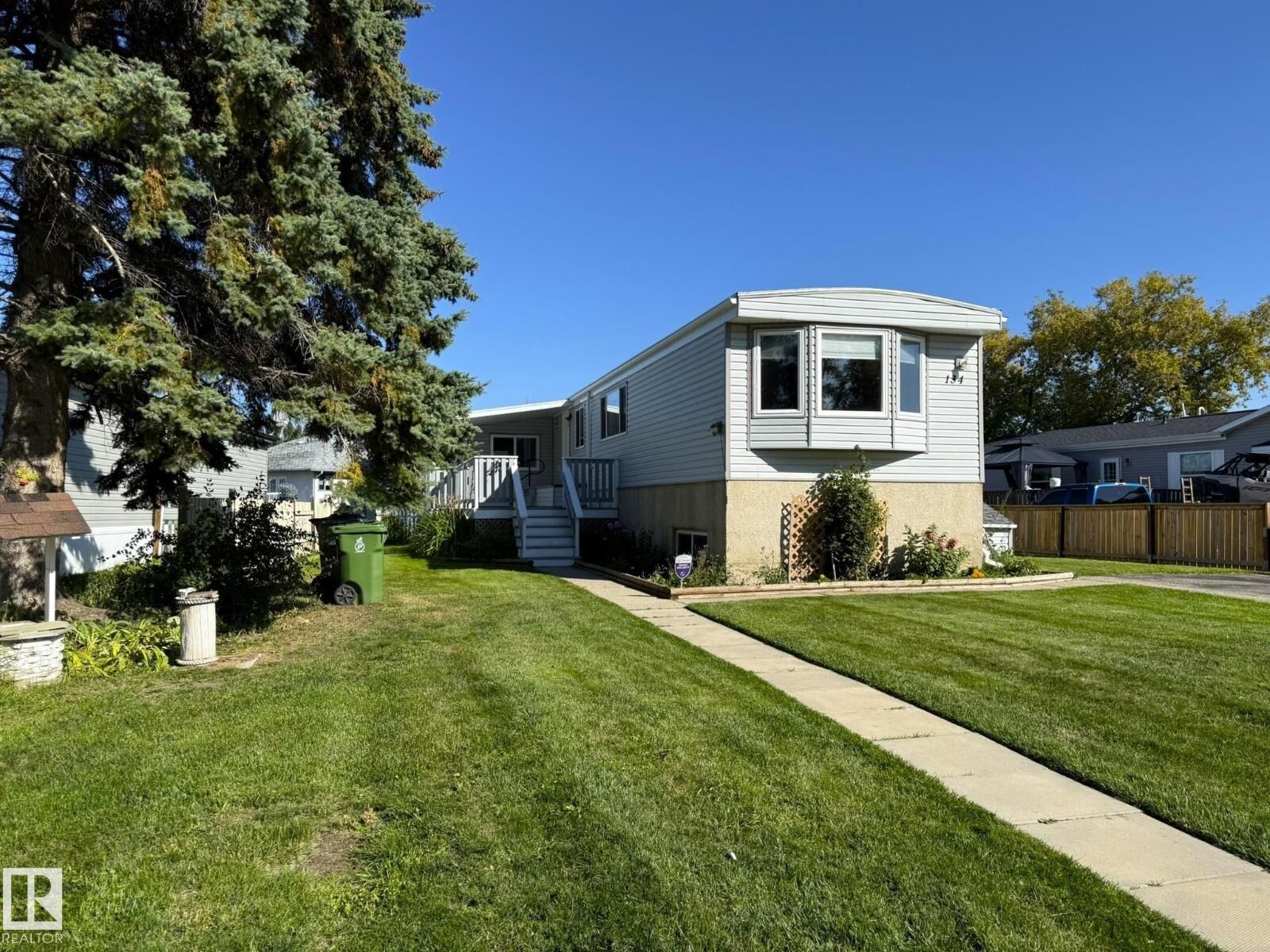 Property Photo:  134 Willow Dr  AB T0C 0P0 