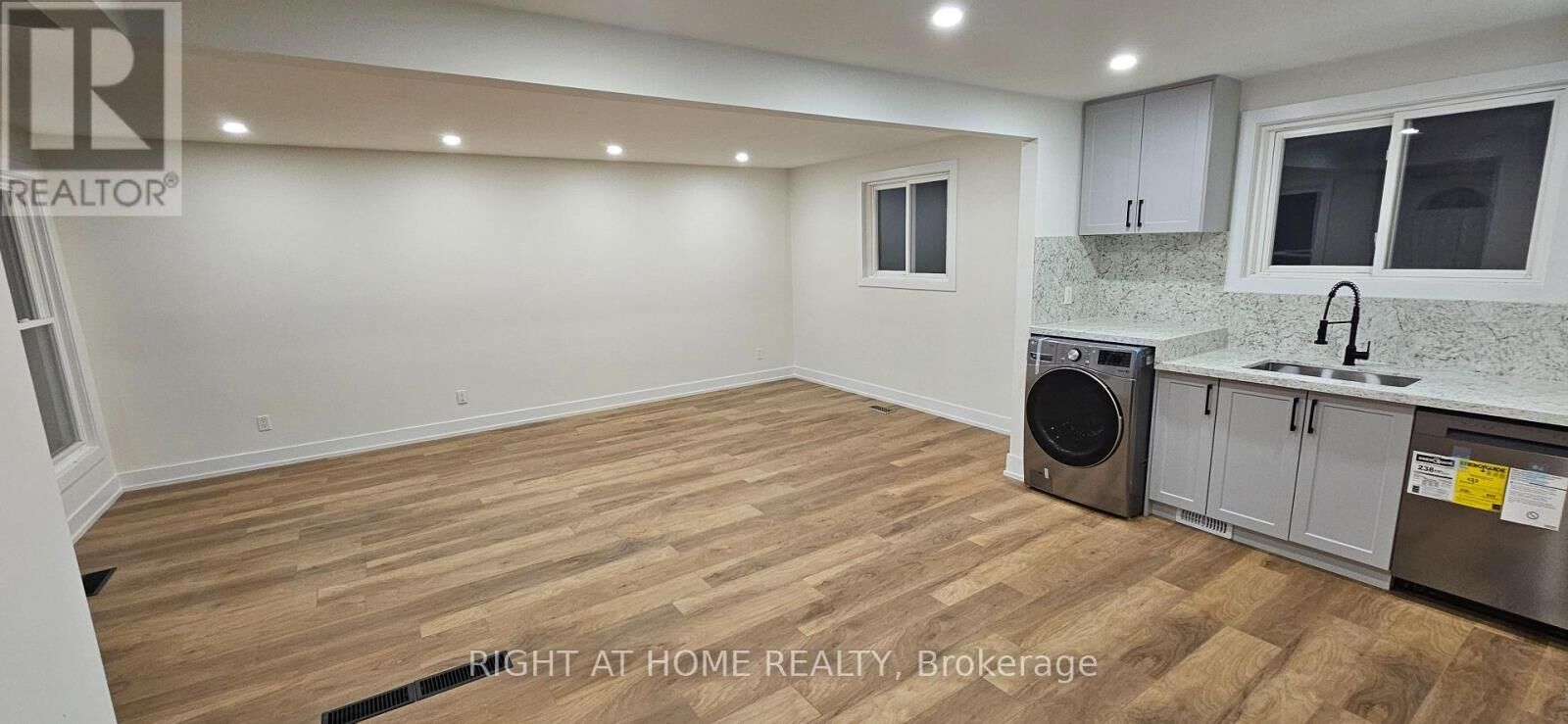 Property Photo:  38 Jasper Drive Main Floor  ON L4G 3B9 