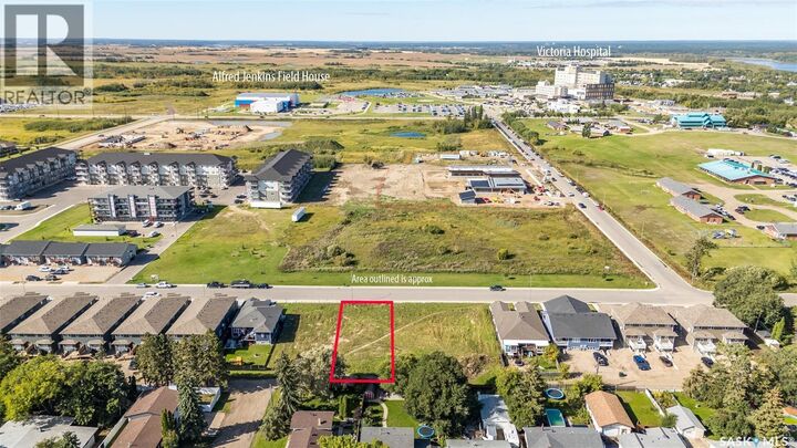 Property Photo:  2540 Woodbridge Drive  SK S6W 0A7 