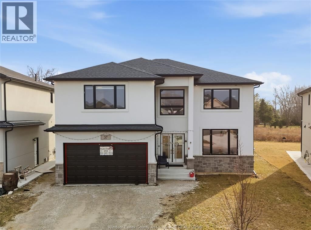 Property Photo:  37 Kingsbridge Drive  ON N9V 4A5 