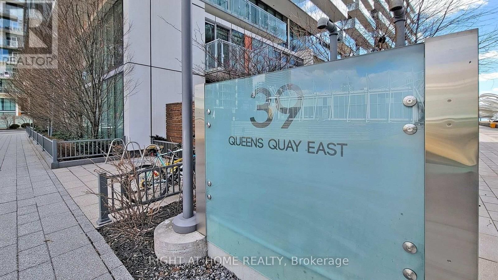 Property Photo:  39 Queens Quay East 920  ON M5E 0A5 