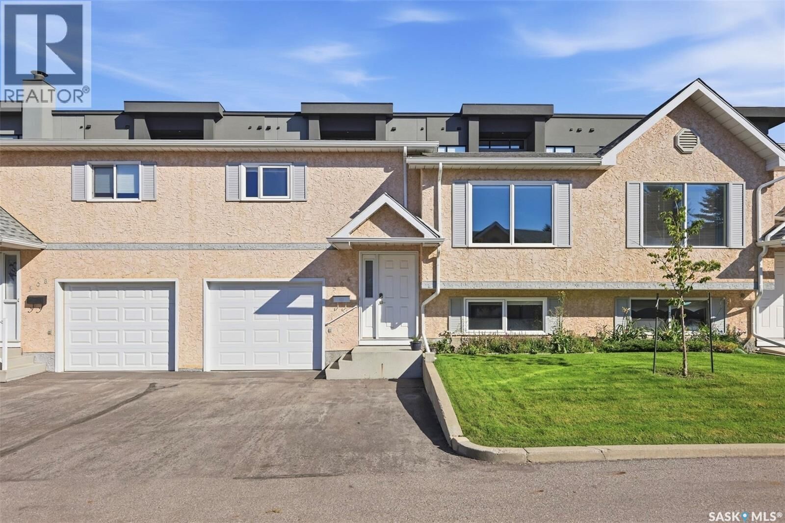 Property Photo: 506 510 Perehudoff Crescent SK S7N 4H6