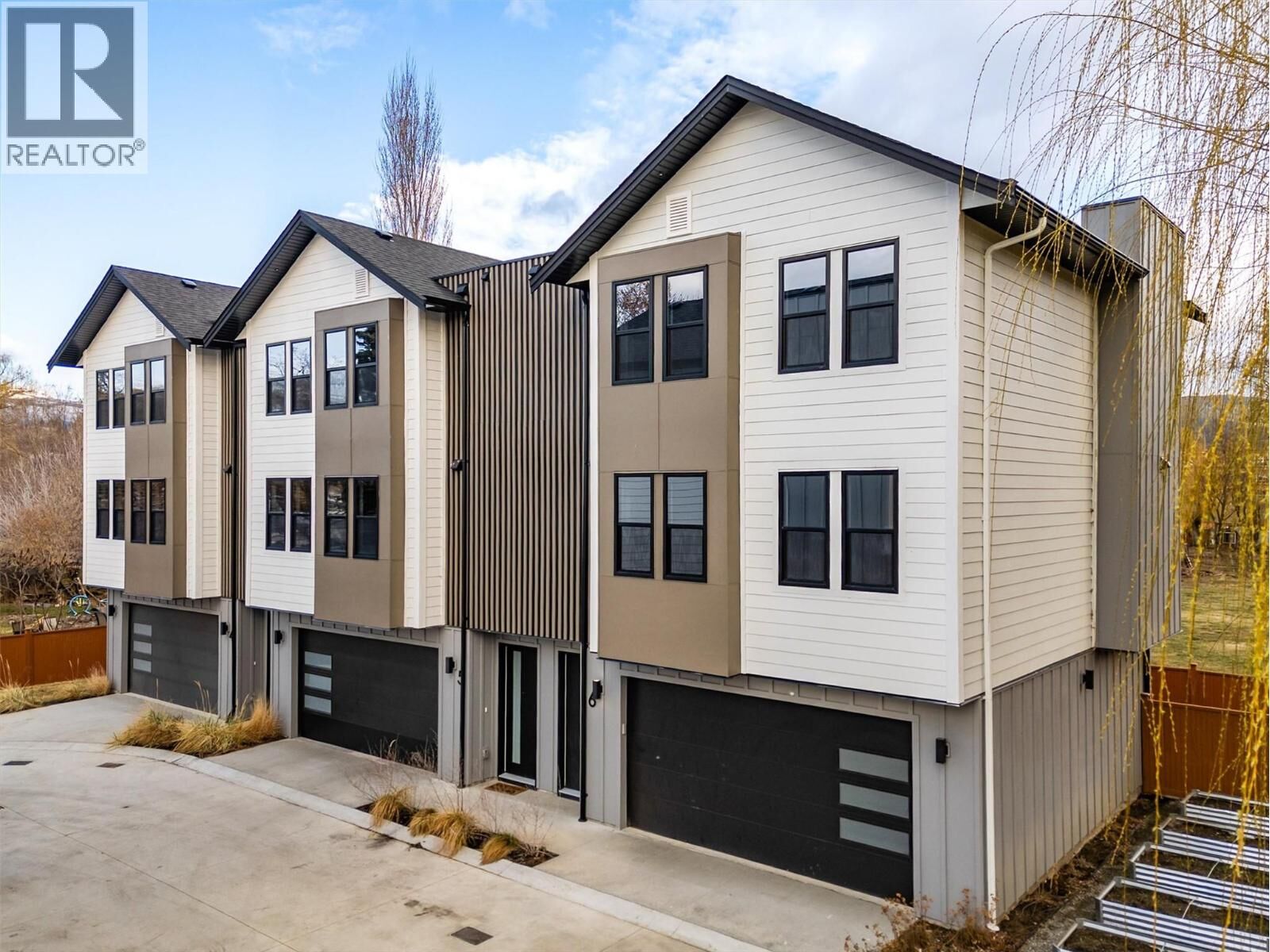 Property Photo:  3590 Redecopp Road 6  BC V4V 1X5 