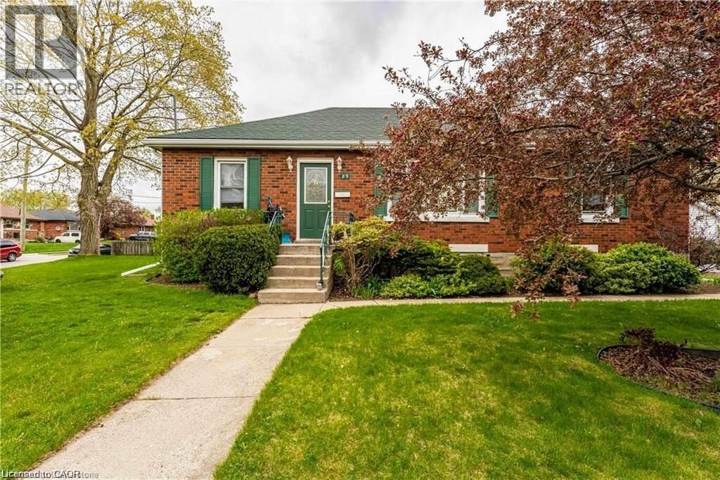 Property Photo:  89 Elgin Street North B  ON N1R 5H5 