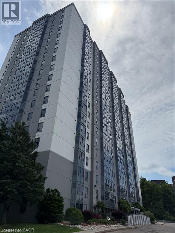 Property Photo: 55 Green Valley Drive 1606 ON N2P 1Z6