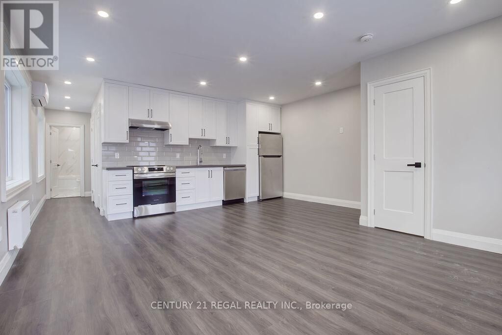Property Photo: 276 Atlas Avenue A ON M6C 3P9