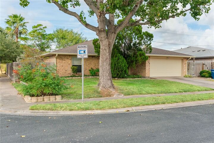 Property Photo:  756 Alhambra Drive  TX 78418 