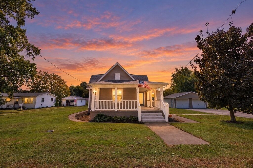 Property Photo:  228 Kentucky Avenue  IL 61883 