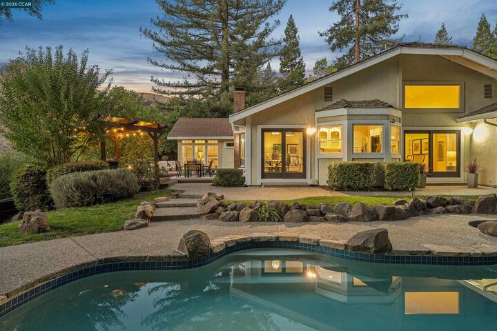 Property Photo:  2175 Canyon Oak Ln  CA 94506 