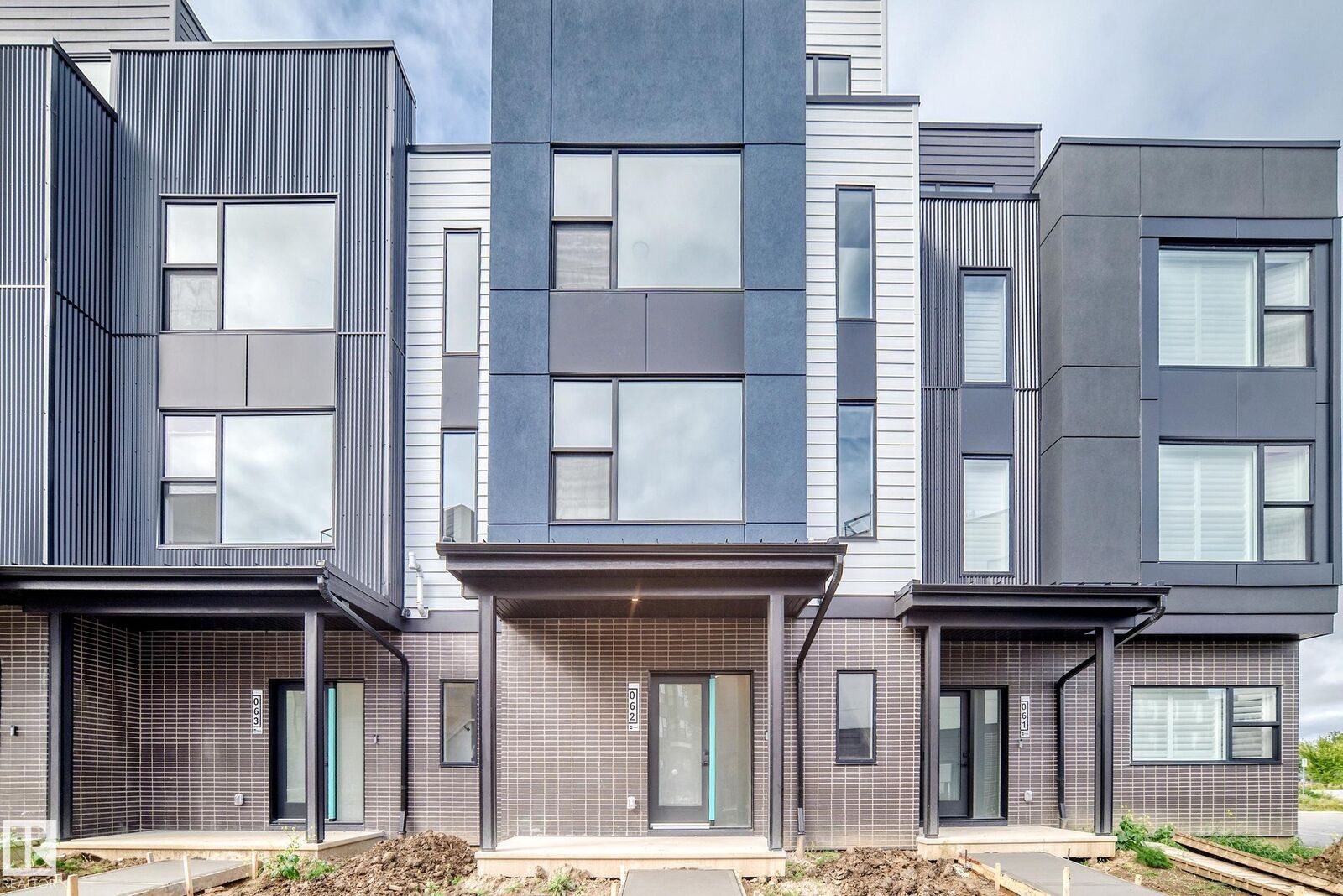 Property Photo:  5 Rondeau Drive 62  AB T8N 7X8 