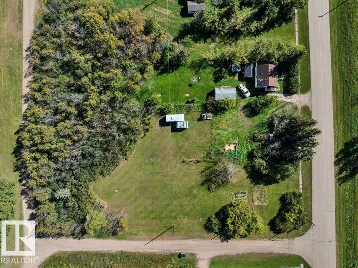 Property Photo:  4748 50 Avenue  AB T0B 4A0 