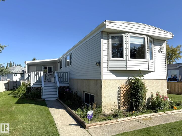 Property Photo: 134 Willow Drive AB T0C 0P0