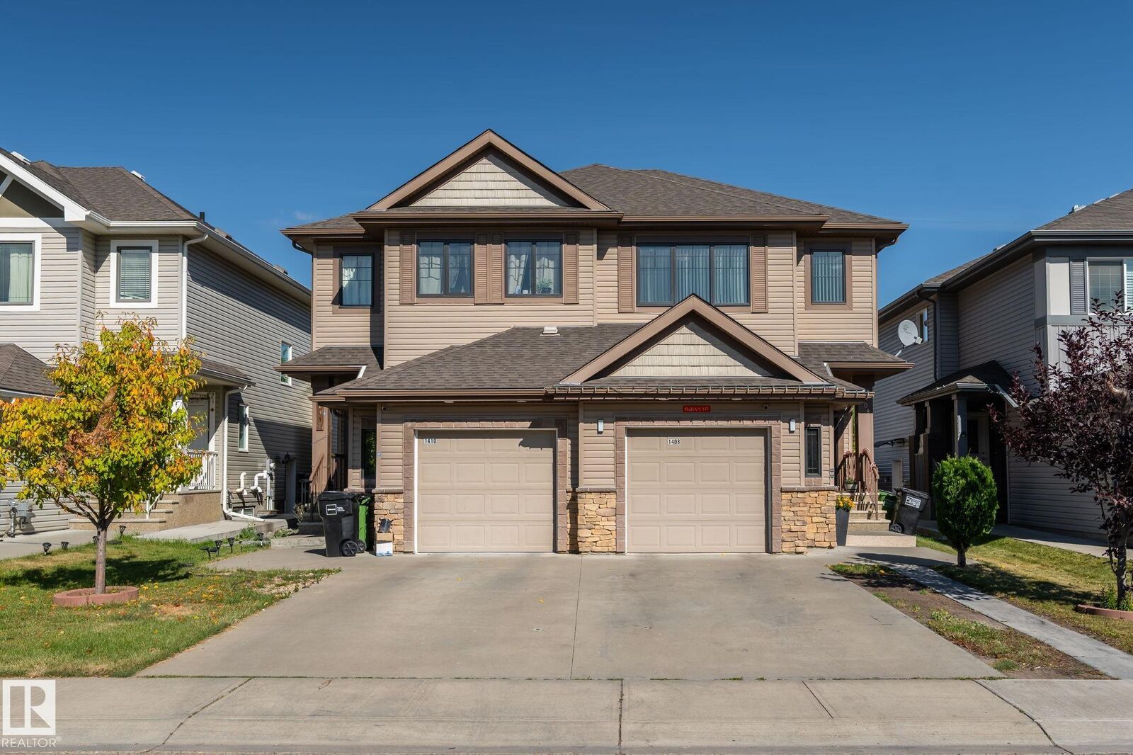 Property Photo:  1408 27 Avenue NW  AB T6T 0W1 