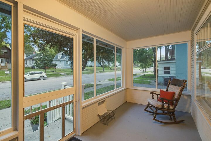 Property Photo: 816 N 5th Street MN 56001