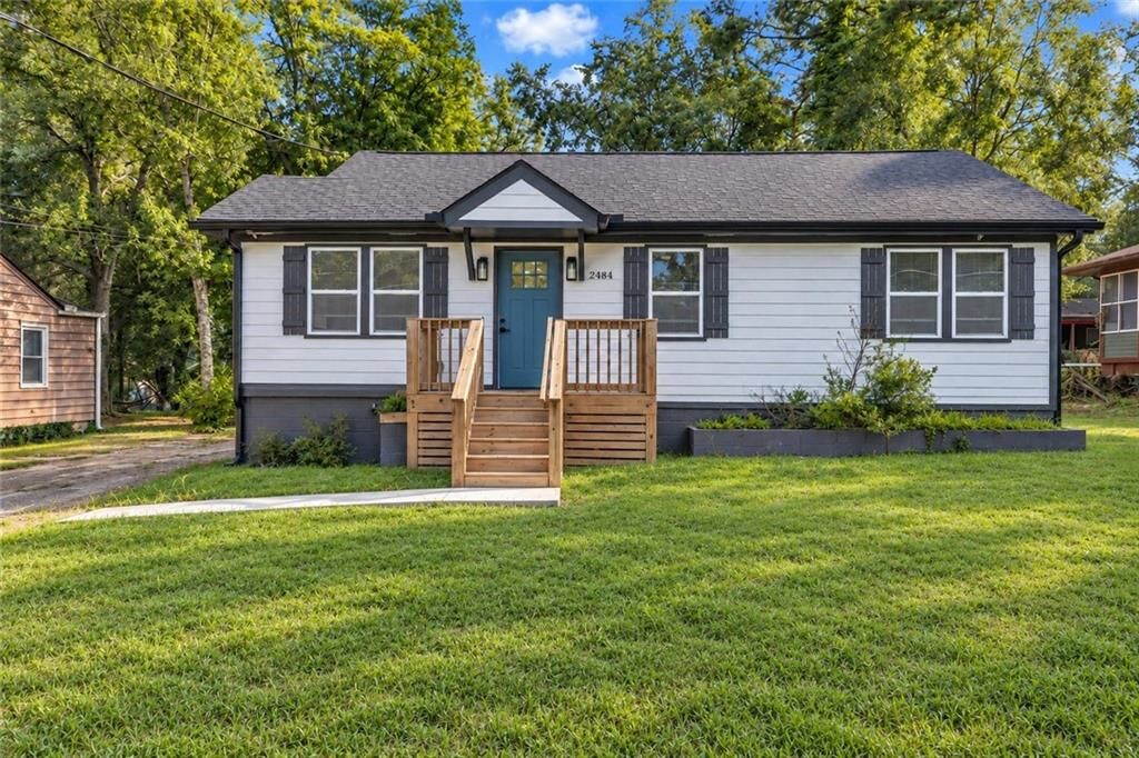 Property Photo: 2484 Calvin Avenue GA 30344