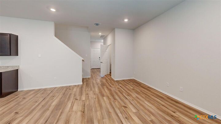 Property Photo: 583 Hector Loop TX 78626