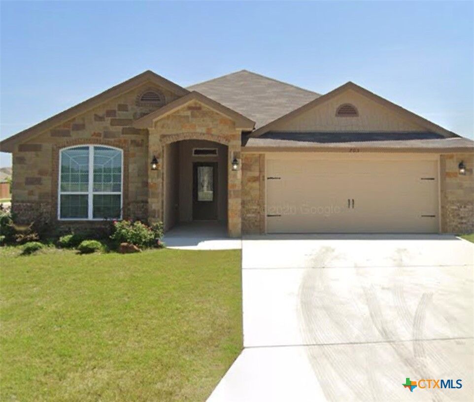 Property Photo: 703 Ridgeview Drive TX 76502