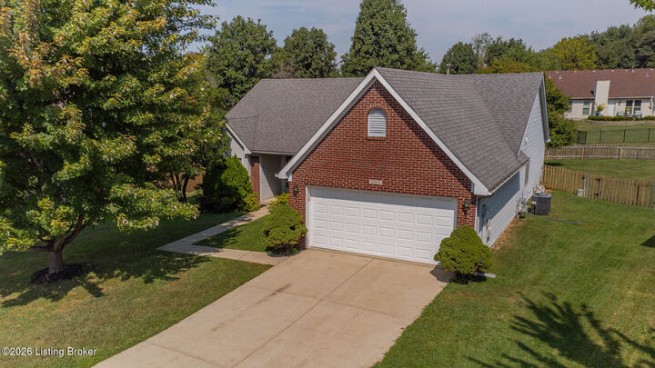 Property Photo:  10815 Silvermoon Ct  KY 40241 