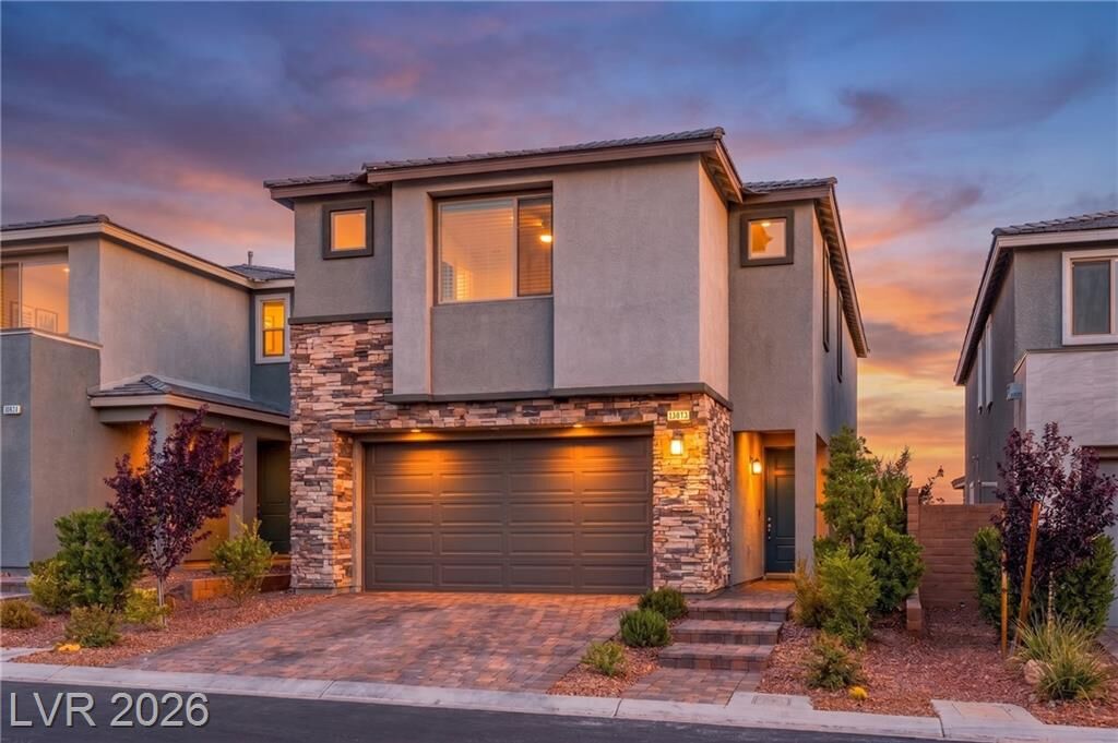 Property Photo: 10676 Glowing Dawn Avenue NV 89135