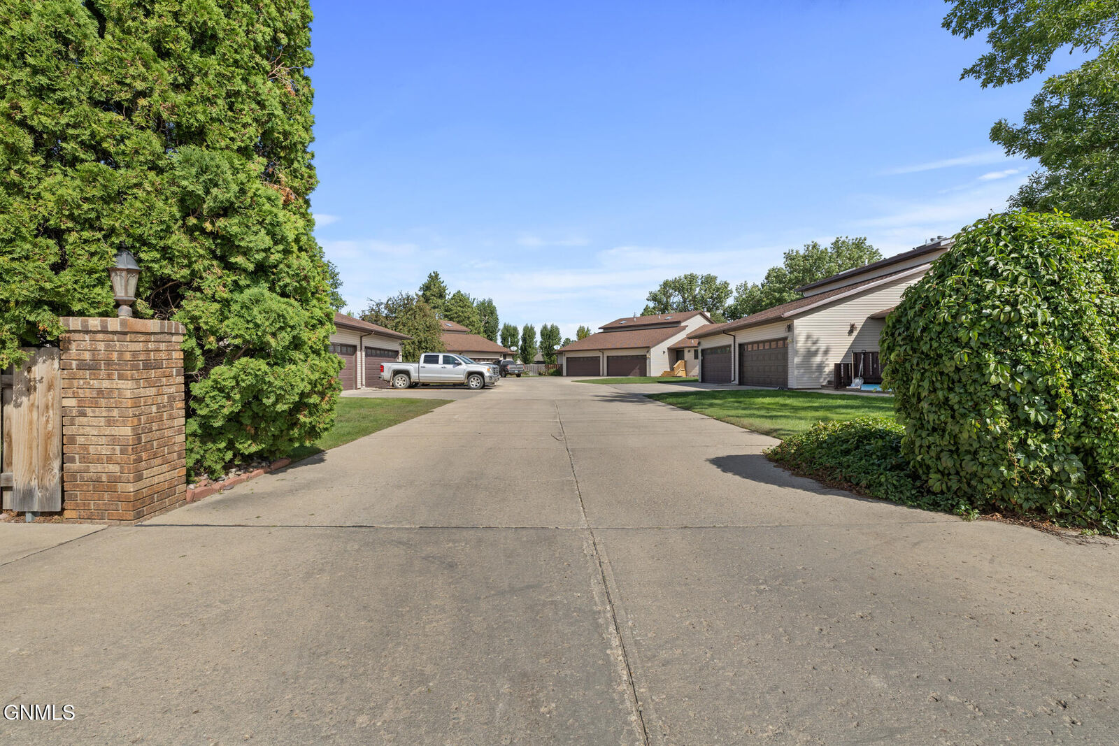 Property Photo:  1604 Bison Drive  ND 58801 