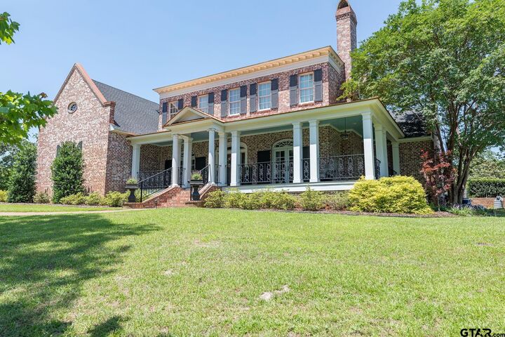 Property Photo:  902 E South Street  TX 75771 