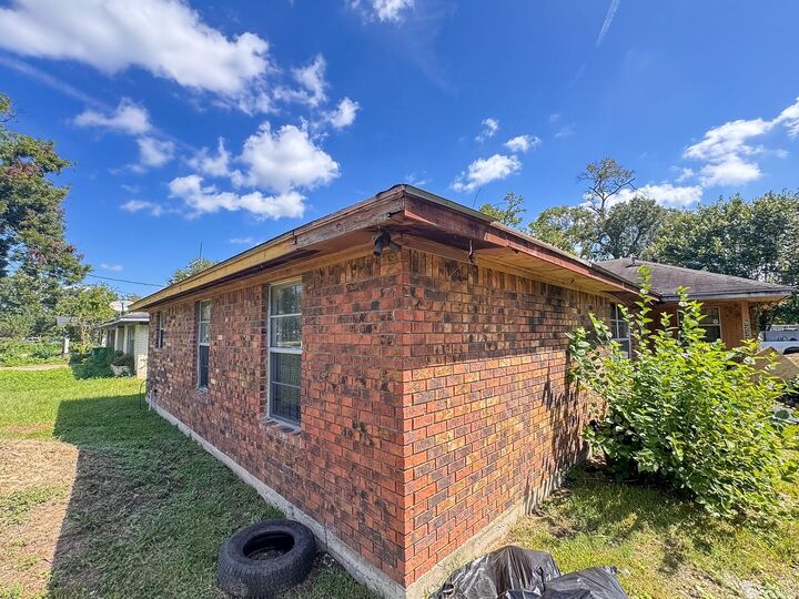 Property Photo:  9232 Kelburn Drive  TX 77016 