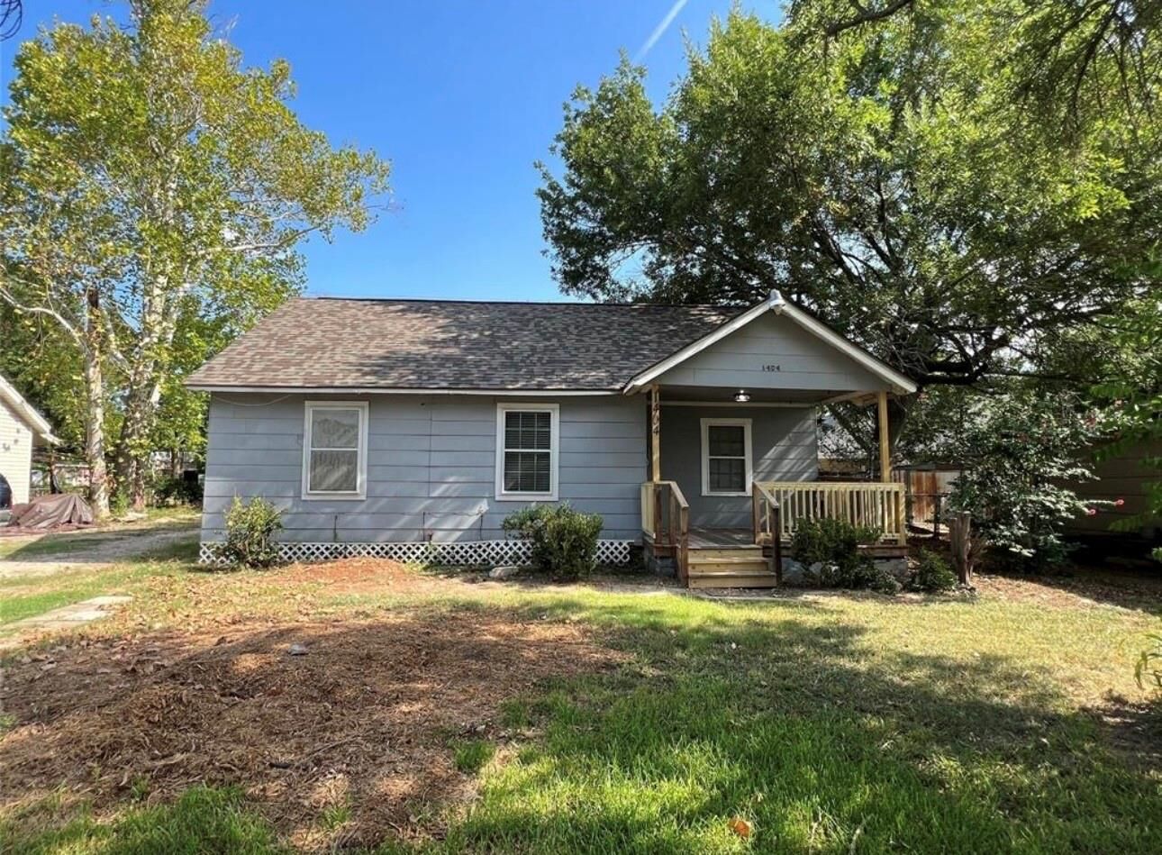 Property Photo: 1404 Harrop Avenue TX 77506