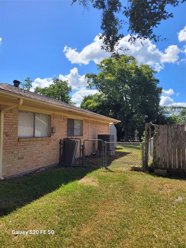 Property Photo:  12126 Palmton Street  TX 77034 