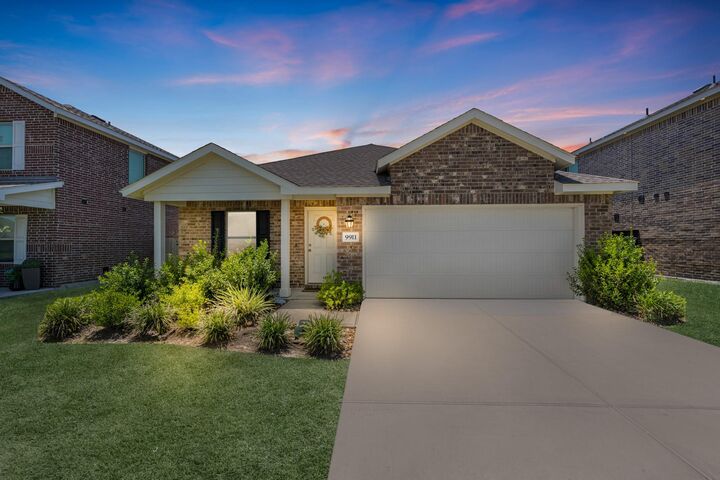 Property Photo:  9911 Stoney Spring Lane  TX 77521 