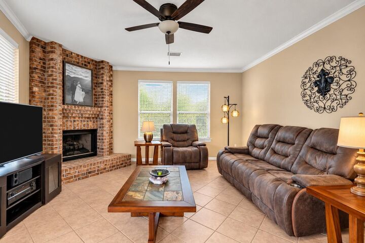 Property Photo: 7914 Hickory Mill Court TX 77095