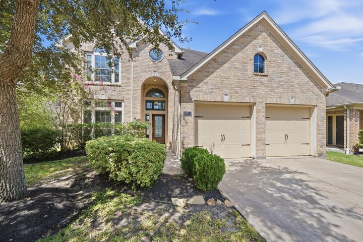 Property Photo: 10911 Starling Creek Drive TX 77406